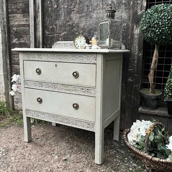 Grey Hand Painted Vintage Rustic Pretty Carvings Country Style Chest Of Drawers